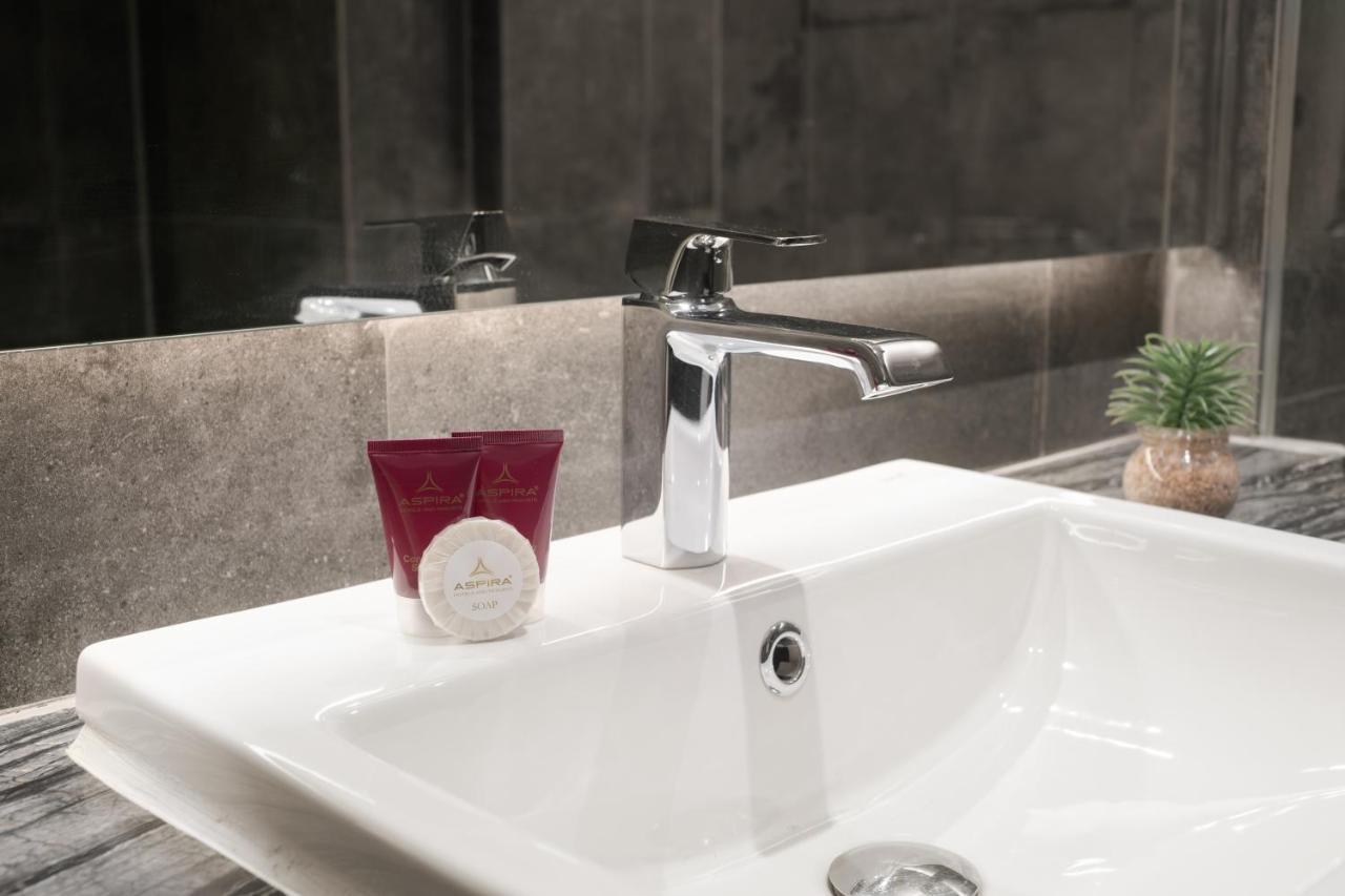 Aspira Parc Sukhumvit 22 Hotell Bangkok Exteriör bild
